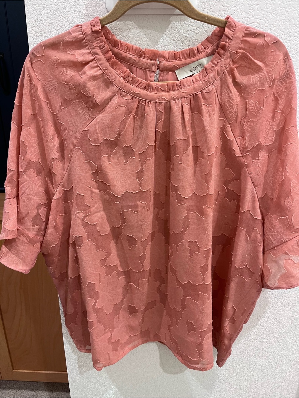 LOFT Coral Pink Floral Textured Blouse XL